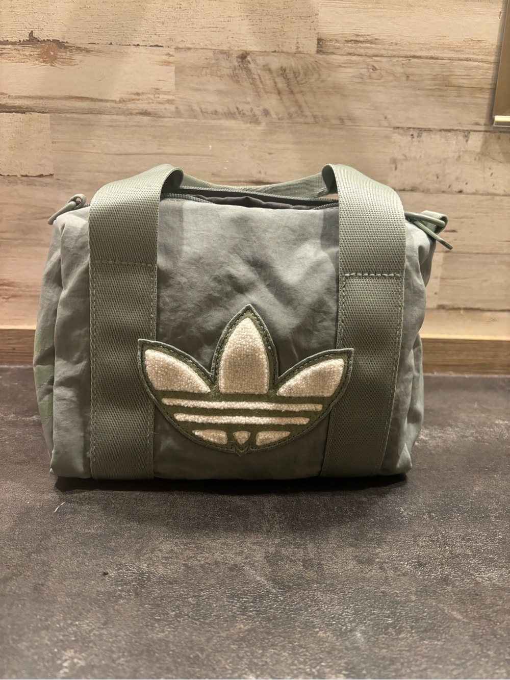 Adidas mini